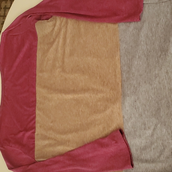 Long sleeve size XXL color block shirt - Picture 7 of 7